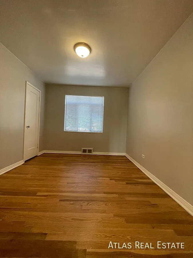 Charming One-Bedroom, One-bath with the option to rent a detached GARAGE in Commerce City!! — Photo 3