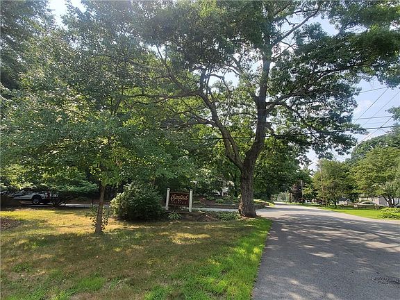 5th image of 15 Sanwood Dr