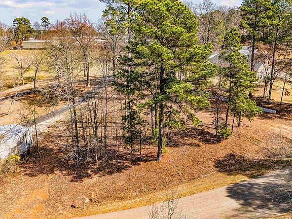 2nd image of 150 Lake Estates Trl