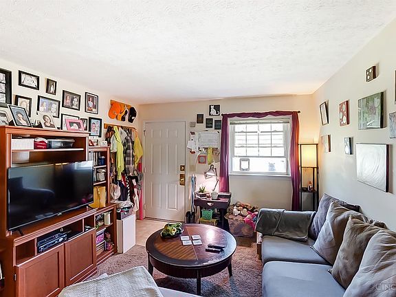 4th image of 8462 Woodgrove Ct #8462