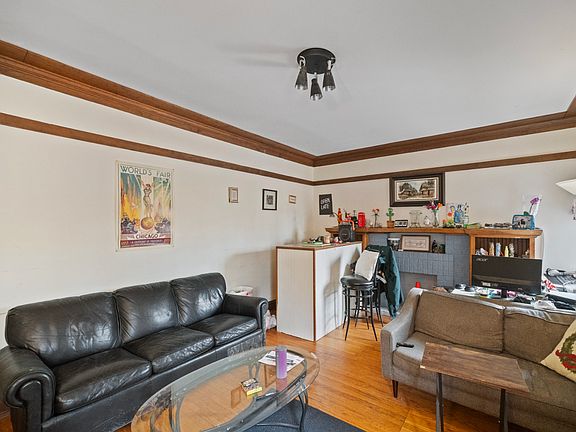 4th image of 1223 W North Shore Ave APT 3E