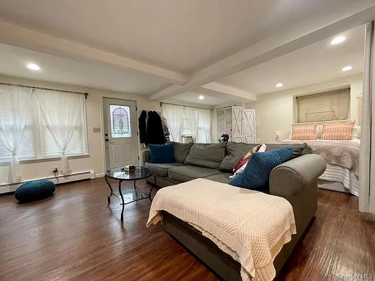71 N Midland Ave — Photo 10