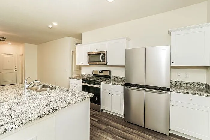 3 bed, 2.0 bath, 1412 sqft, $1,675 — Photo 2