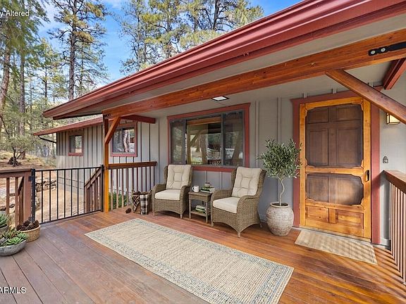 5th image of 1085 N MADIZELL Drive