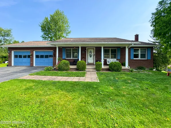 16 Forest Dr, Lock Haven, PA 17745