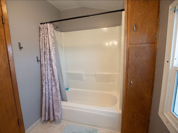3rd image of 1316 W Dean Ave Unit 3