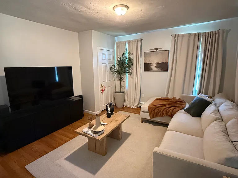 359 Mishawum Rd — Photo 5