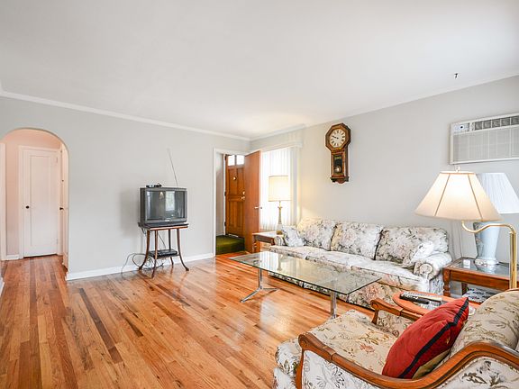 2nd image of 8240 266th St