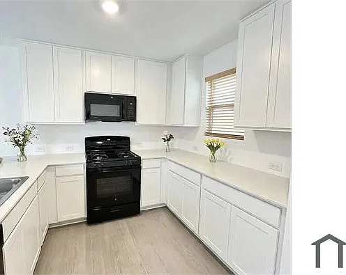 4 bed, 1720 sqft, $2,699 — Photo 3