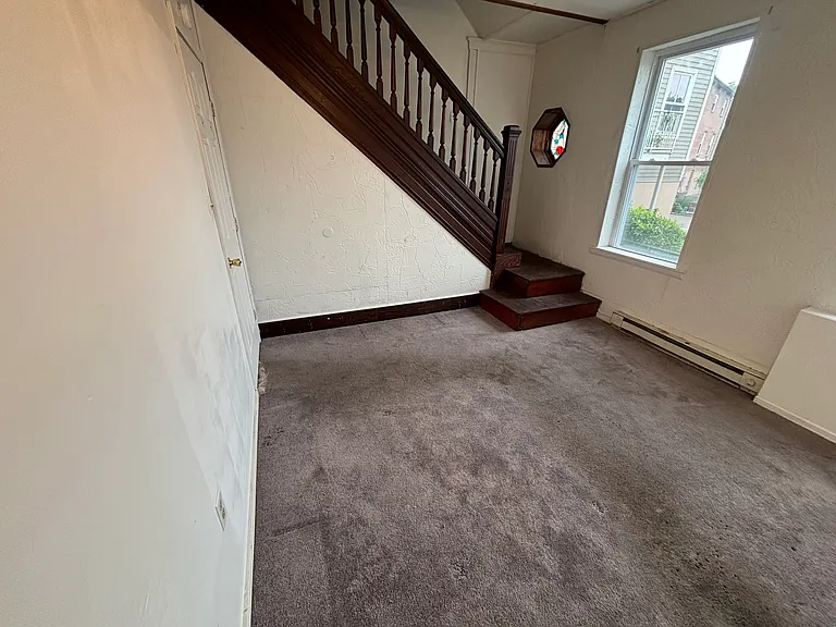 424 E Broad St #1 — Photo 8