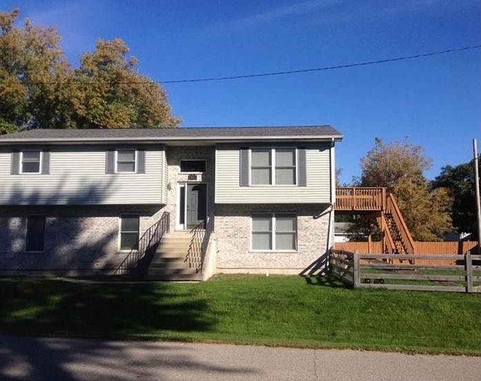 Pretty front of house