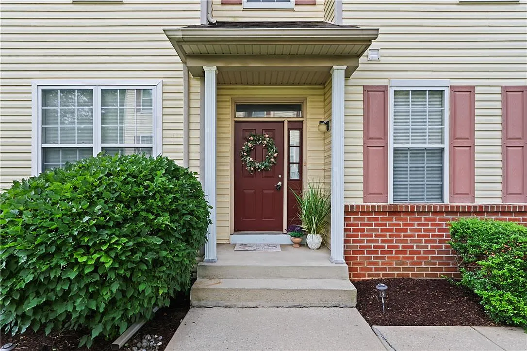 3 bed, 2.5 bath, 2022 sqft, $2,750 — Photo 4