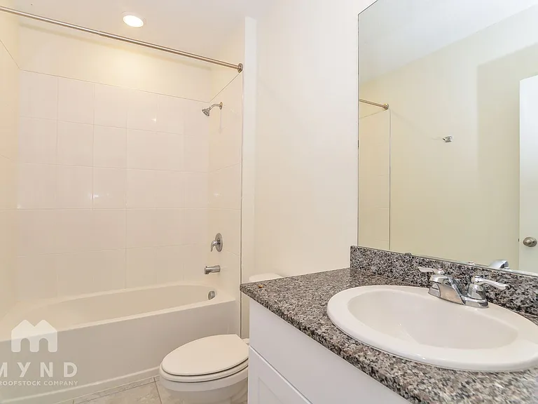 796 Griffon Ave — Photo 17