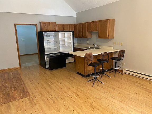 Complete kitchen with plenty of storage. Open concept. Vaulted ceilings. newly painted