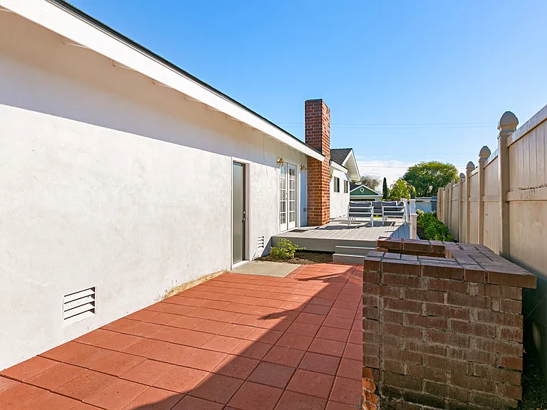 1527 Kurtz St — Photo 27