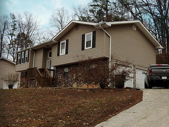 3rd image of 109 Brownhill Ln