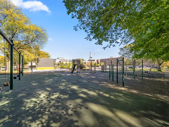 2337 Hudson Terrace image 19 of 23