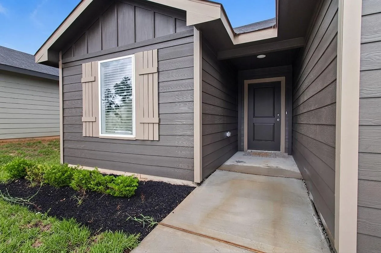 3 bed, 2.0 bath, $1,650 — Photo 4