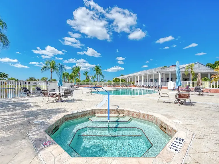 Huge Pool!