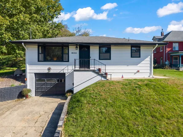 604 N 5th St, Guthrie Center, IA 50115