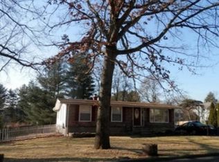 29 Raymond Dr, Meriden, CT 06451