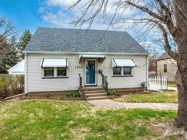 1935 Eastern Ave, Davenport, IA 52803