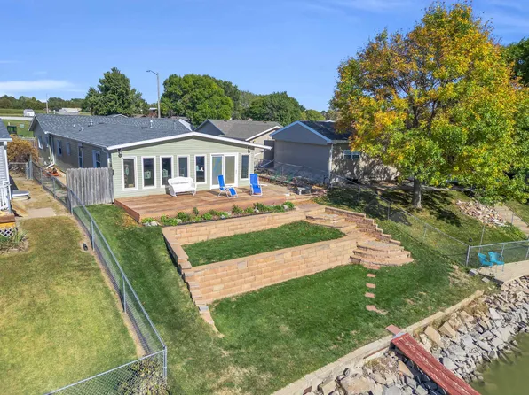 64 Lakeview Acres Dr #14A, Elwood, NE 68937