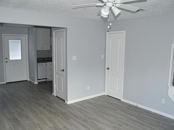 4th image of 207 N Poplar St APT A