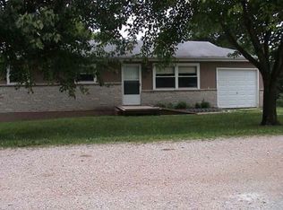 11 Bow Dr, Fenton, MO 63026