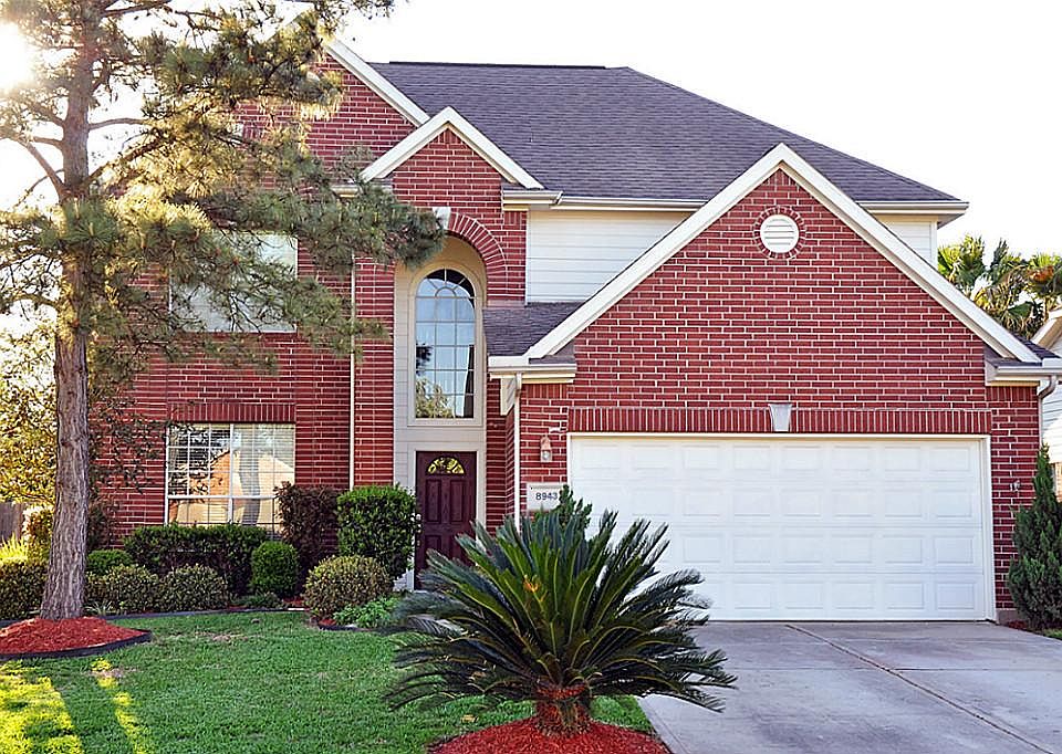 1st image of 8943 Green Ray Dr