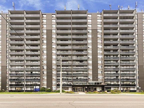2nd image of 33 Fennell Ave E #1109