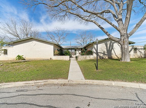 2nd image of 225 Melody Ln