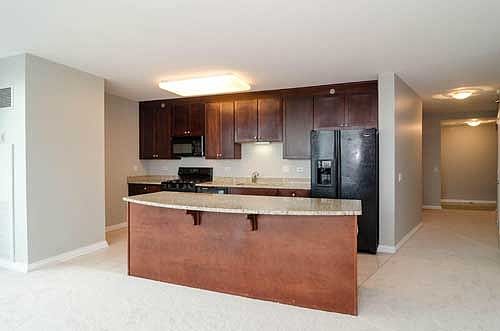 5th image of 33 W Ontario St APT 23G