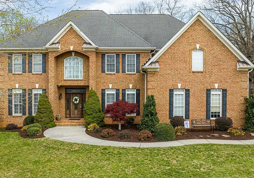 1st image of 100 McKenna Cir