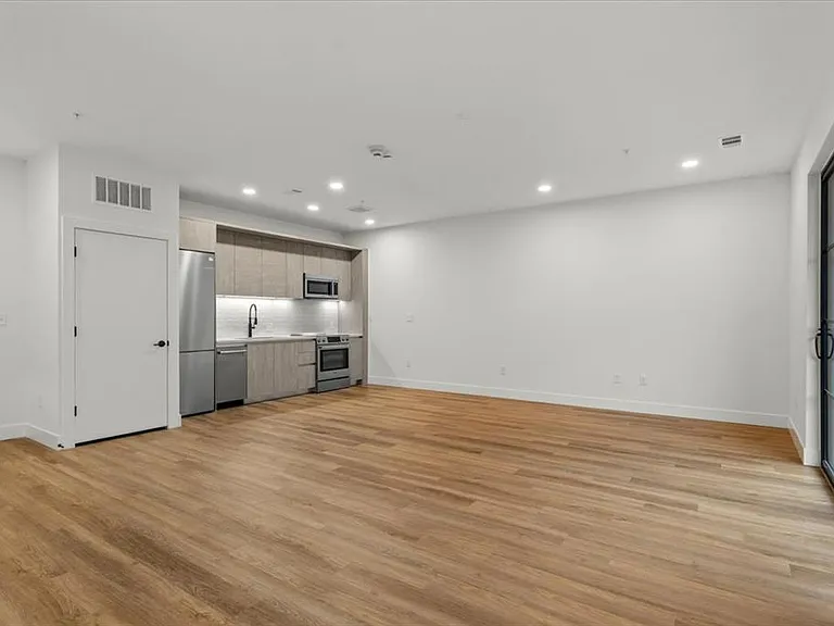 4315 S Congress Ave #310 — Photo 13