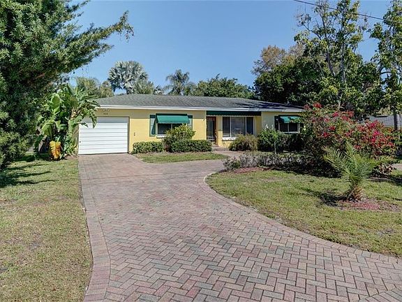 3rd image of 328 Sunny Ln