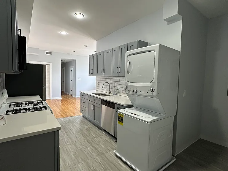 3626 W Polk St — Photo 12