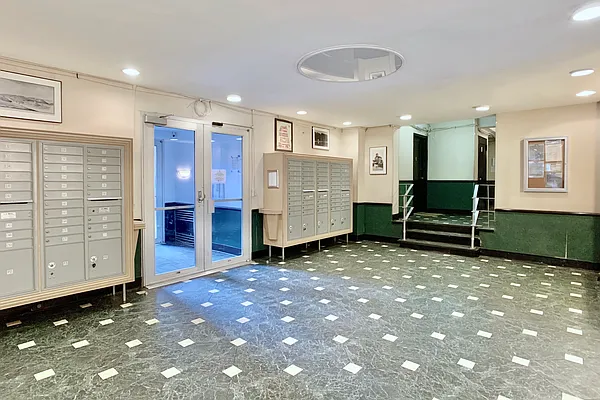 Sold by Compass | media 32