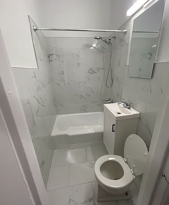 2nd image of 313 E 89th St APT 1F