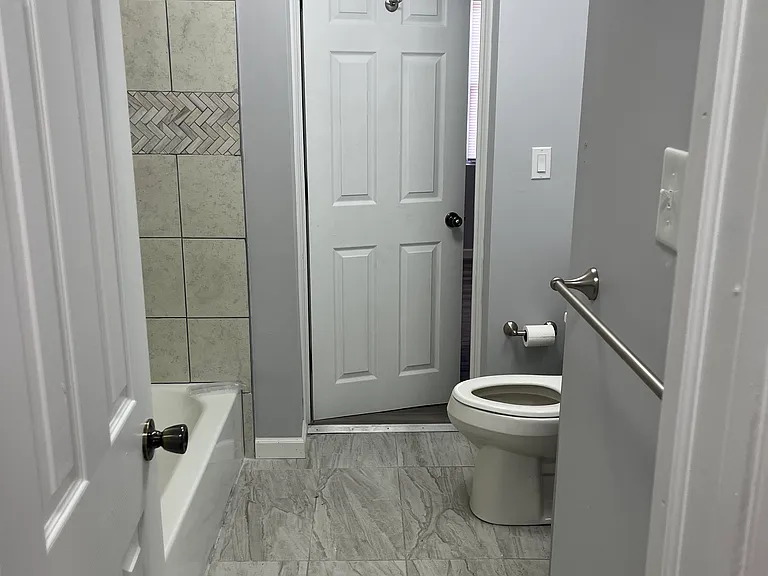 9709 S Emerald Ave — Photo 9