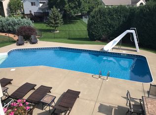 6081 N Ridge Dr, Savage, MN 55378