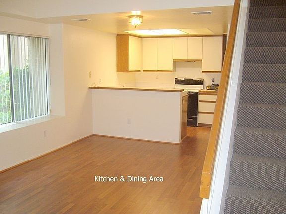 Dining Area & Kitchen