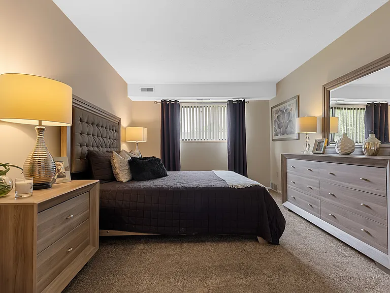 Oakwood Apartments — Photo 10