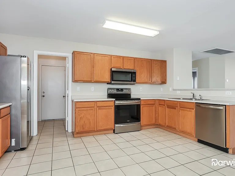 43683 W Elm Dr — Photo 2