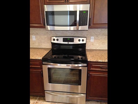 3rd image of 8205 NW 44th Dr