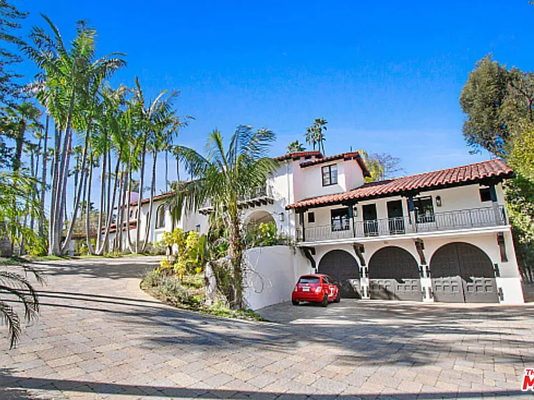 9451 Sunset Blvd — Photo 2