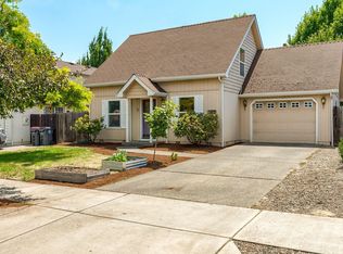 717 Agate St, Medford, OR 97501