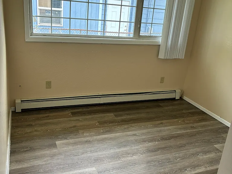 147 E 8th Ave — Photo 10