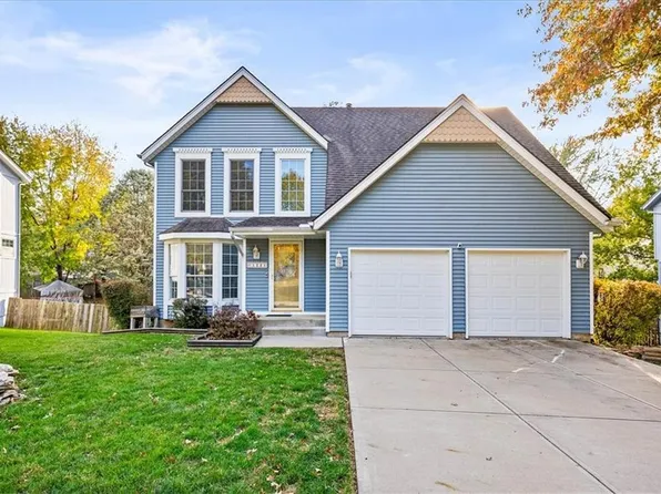 1221 N Marilla Ln, Olathe, KS 66061