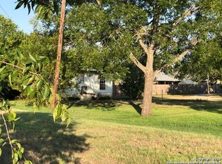 410 S Storts St, Poth, TX 78147